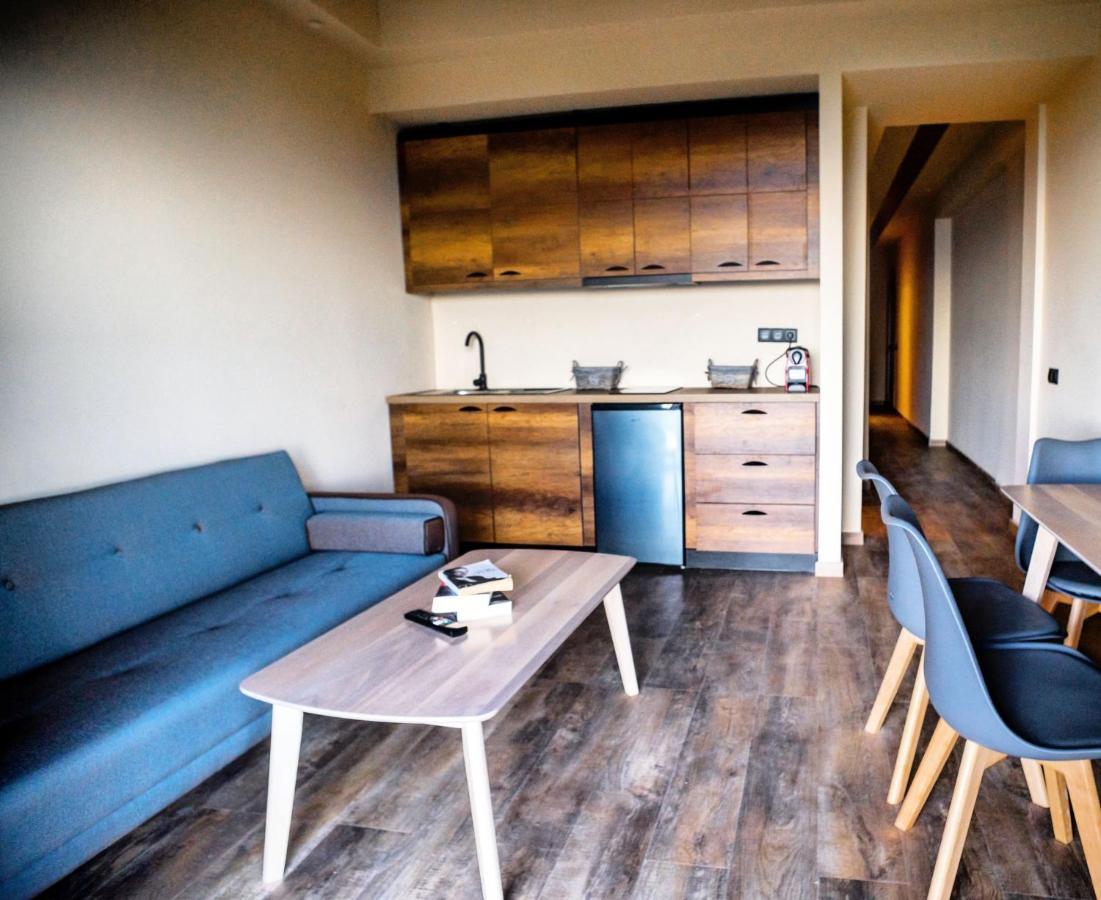 אכיליון Seven Keys Luxury Suites מראה חיצוני תמונה