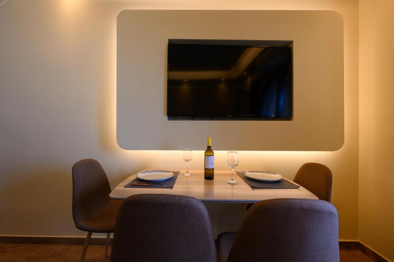 אכיליון Seven Keys Luxury Suites מראה חיצוני תמונה