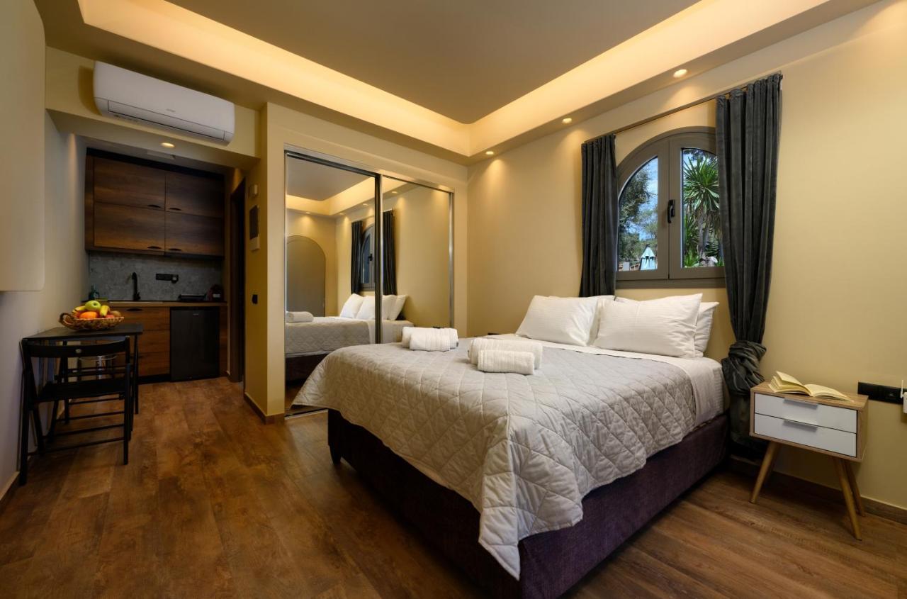 אכיליון Seven Keys Luxury Suites מראה חיצוני תמונה